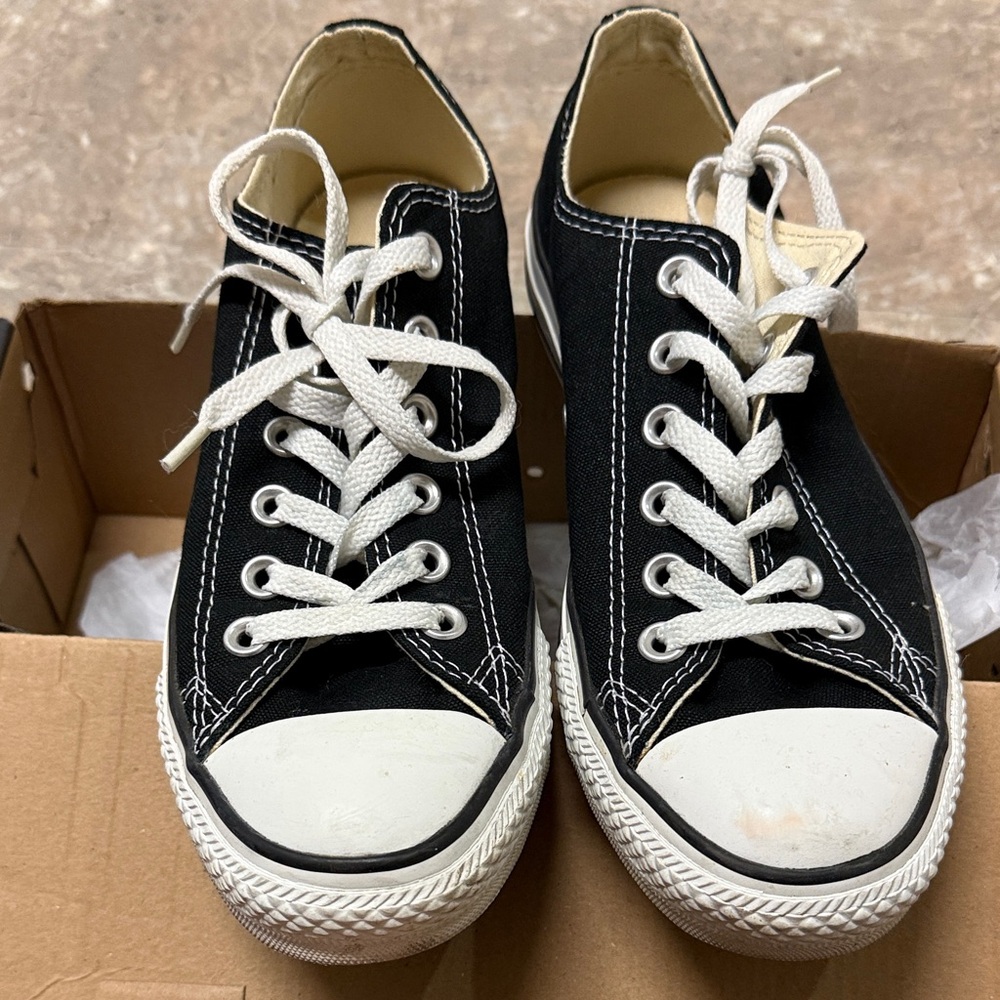 Converse All Star Black & White Canvas Low-Top Sneakers Women’s 8 Mens 6 - Picture 2 of 14